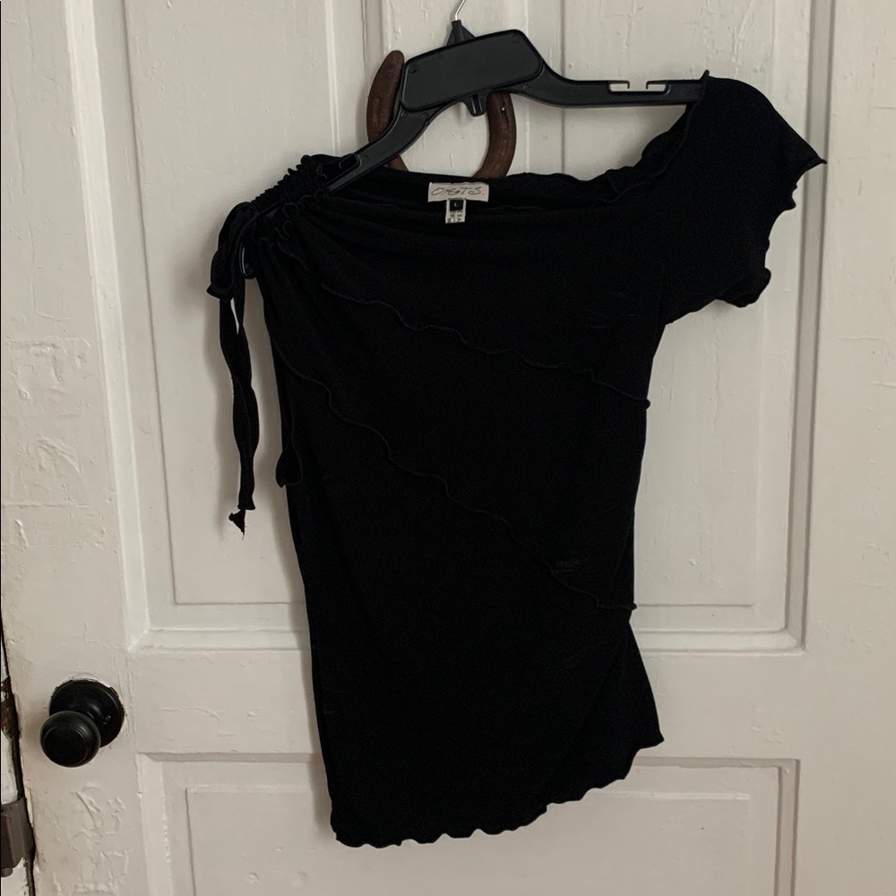 OATS Black Off-Shoulder Top